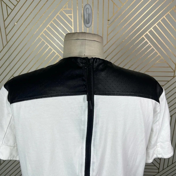 Nike Perforated Mesh Graphic Leather Zip‎ Back White T-Shirt Size US Medium - Picture 7 of 11